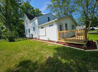 411 Lytle Ave, Harbor Beach, MI 48441