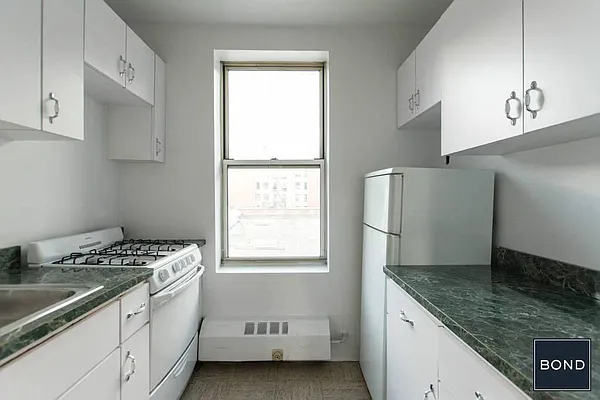 Rented by Bond New York | media 15