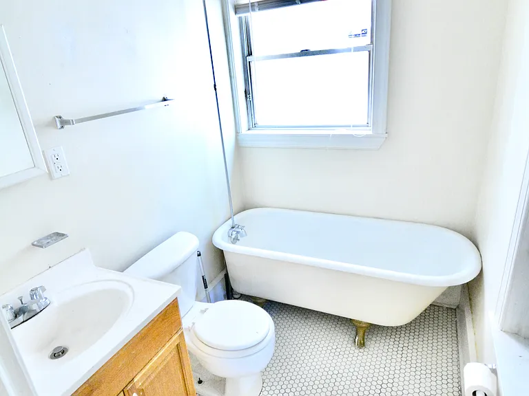 218 W Penn St #1 — Photo 13