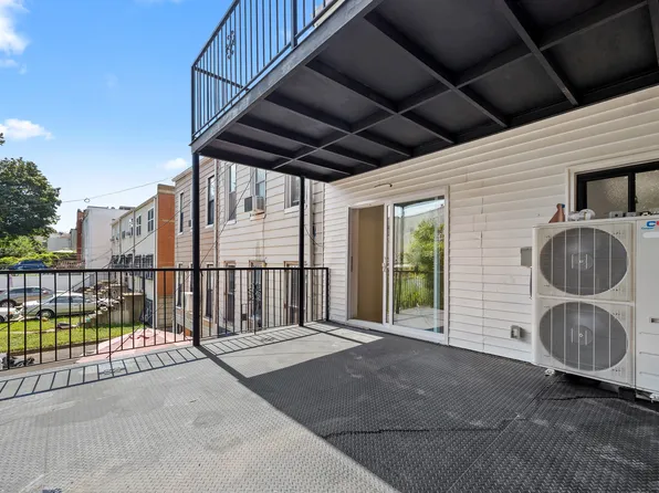 90 Covert Street image 7 of 23