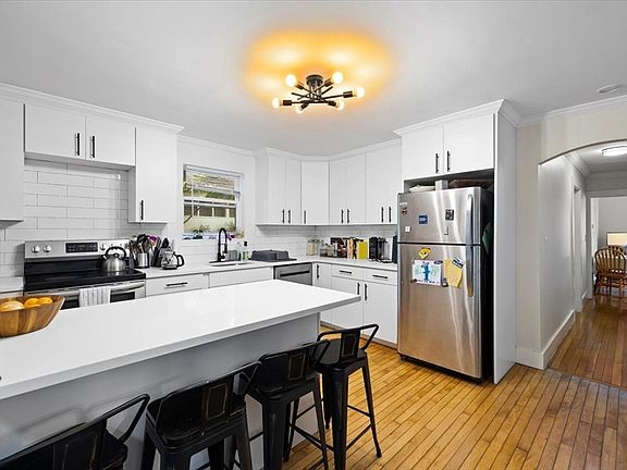 2nd image of 24 Linden St