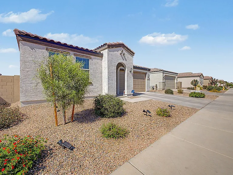 2548 W Grenadine Rd — Photo 3