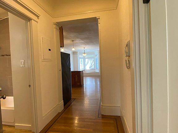 3rd image of 1840 Franklin St APT 2