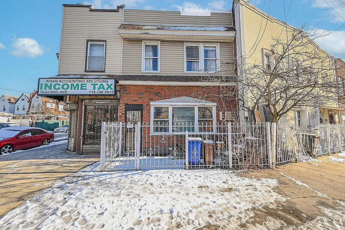74-01 Rockaway Blvd photo 1