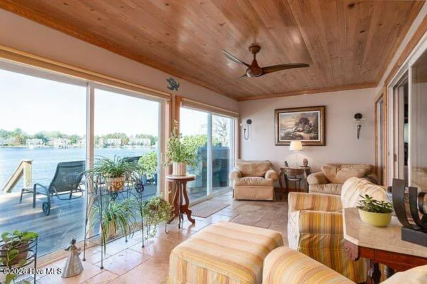 810 Madam Moores Ln #A — Photo 44