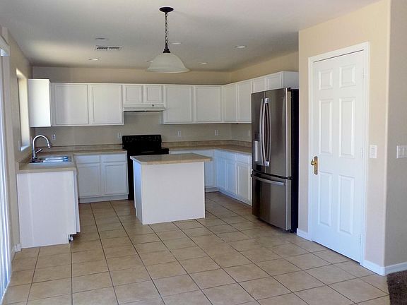 2nd image of 2047 W Vineyard Plains Drive