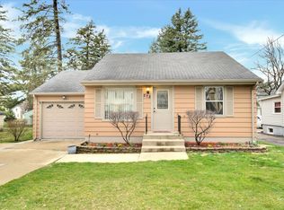 578 Ramona Ave, Elgin, IL 60120