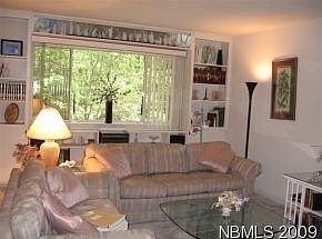 Built-ins frame LR window