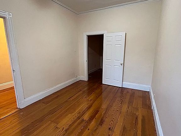 4th image of 328 19th St