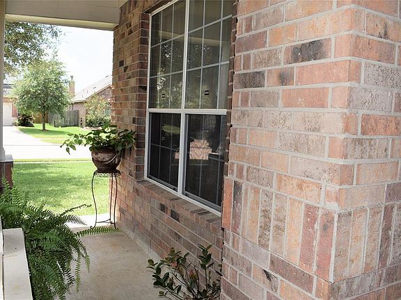 5th image of 2610 Shaly Cove Ln