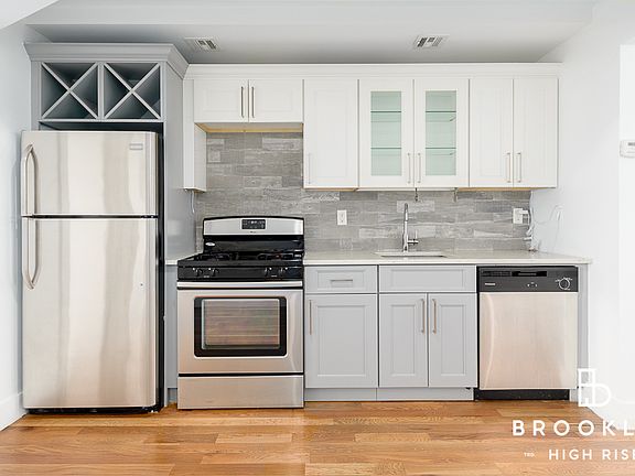 3rd image of 994 Atlantic Ave #3F