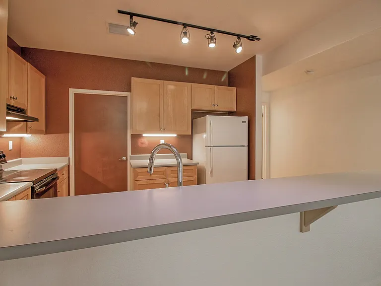 400 N 1st St #112 — Photo 6