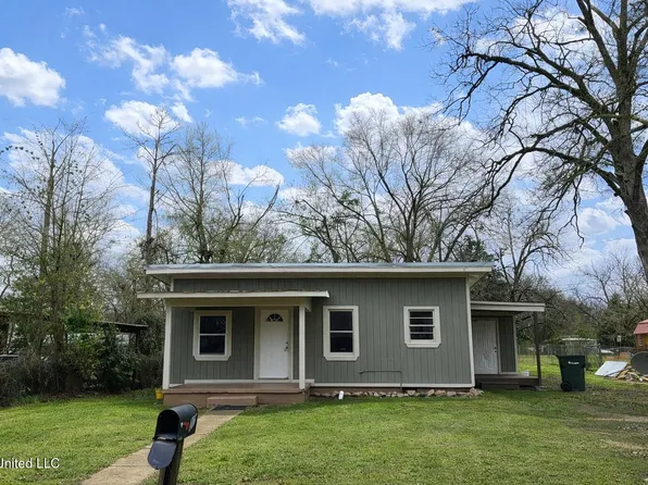 307 W Cayuga St, Crystal Springs, MS 39059