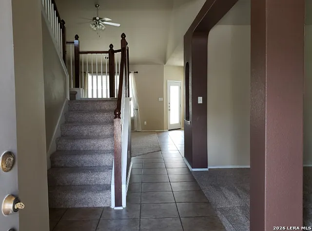 3 bed, 2.5 bath, 2331 sqft, $2,100 — Photo 2