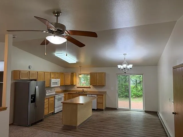 680 Canoro Rd — Photo 8