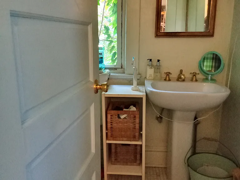 123 Johnson St #1 — Photo 4