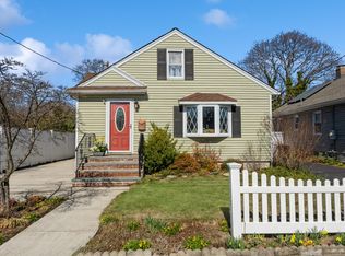102 Ampel Ave, North Bellmore, NY 11710