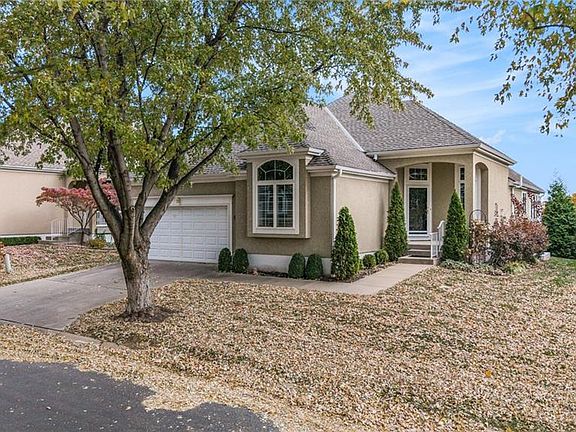 4th image of 13423 Summit Ct