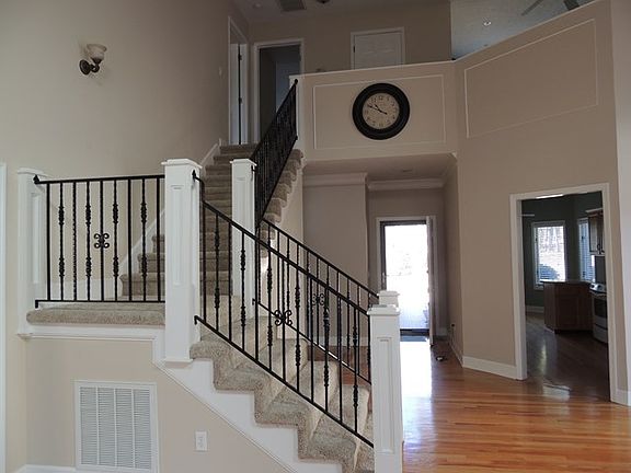 2nd image of 205 Club Villa Dr W