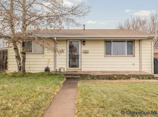 344 Cribbon Ave, Cheyenne, WY 82007