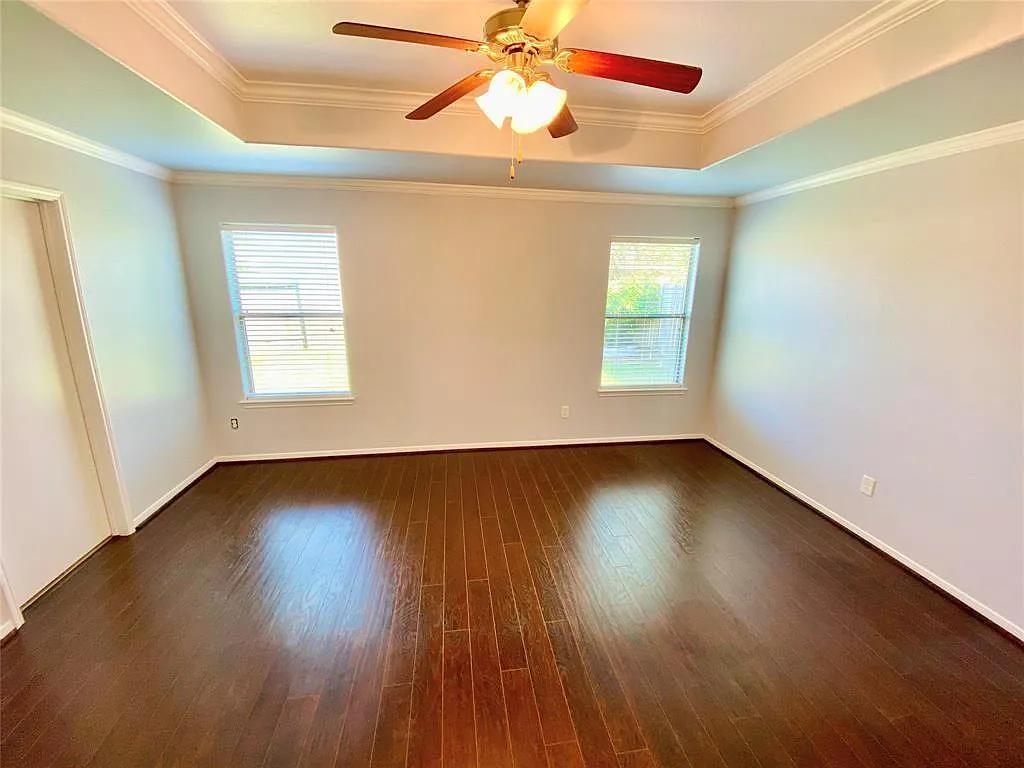 3 bed, 2.0 bath, 1693 sqft, $2,200 — Photo 3