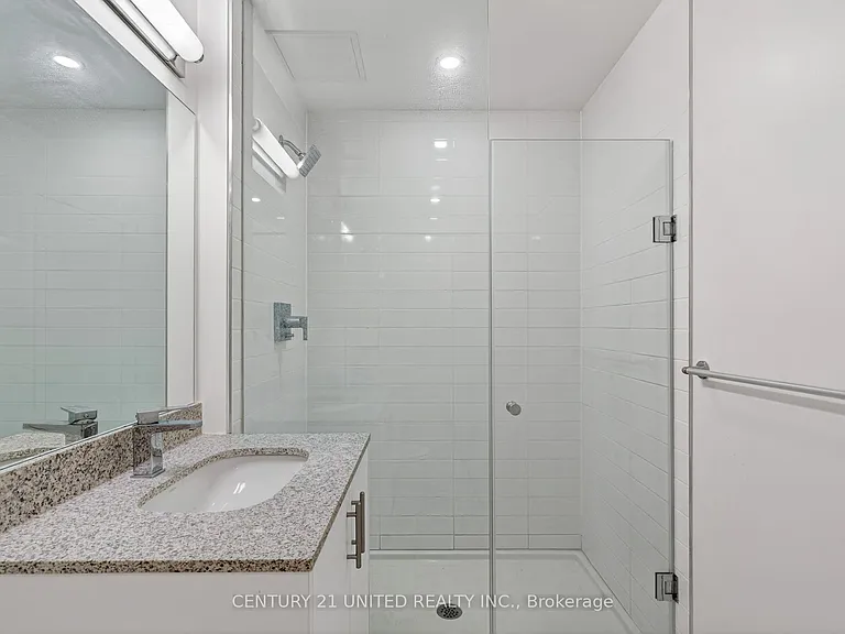 475 George St N #329 — Photo 35