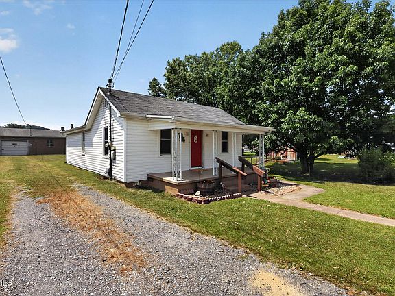 3rd image of 1616 Tremont Ave