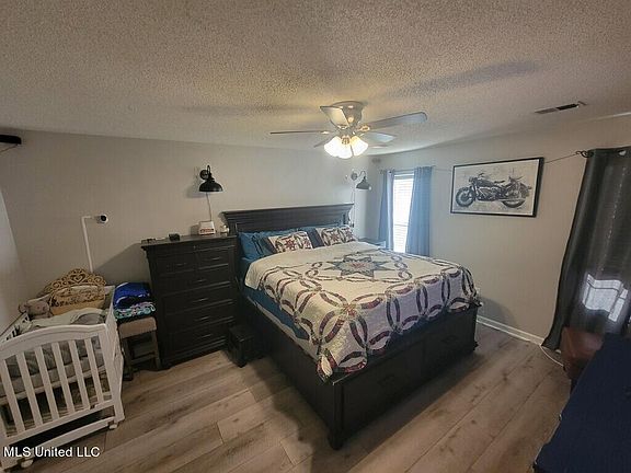 5th image of 5635 Kaitlyn Dr E