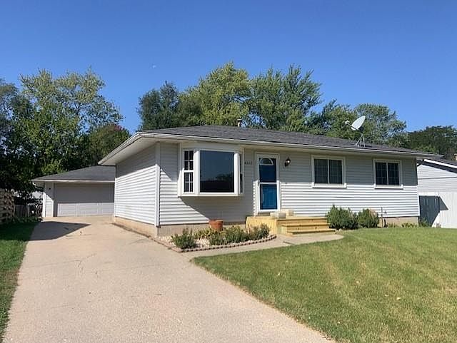 1st image of 4668 Cromwell Ln