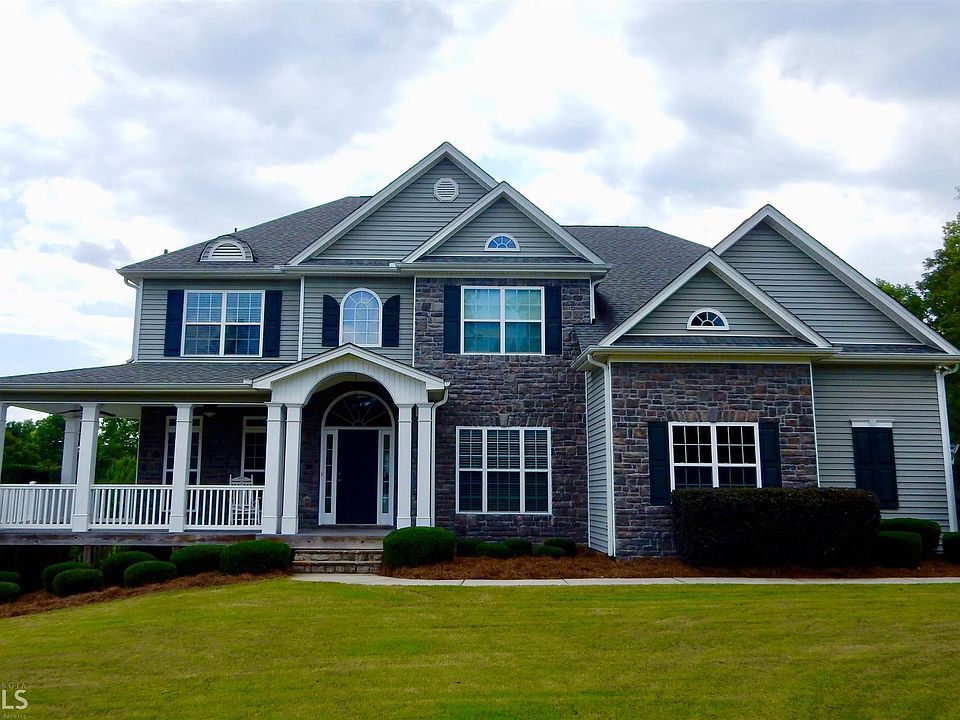1st image of 215 Rosebay Ln