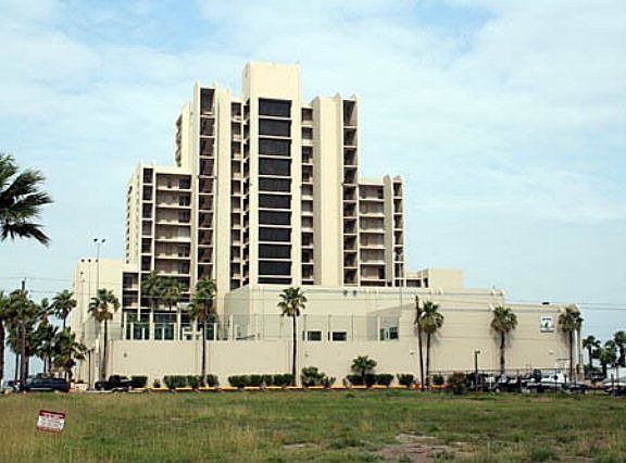 2nd image of 5101 Laguna Blvd #301