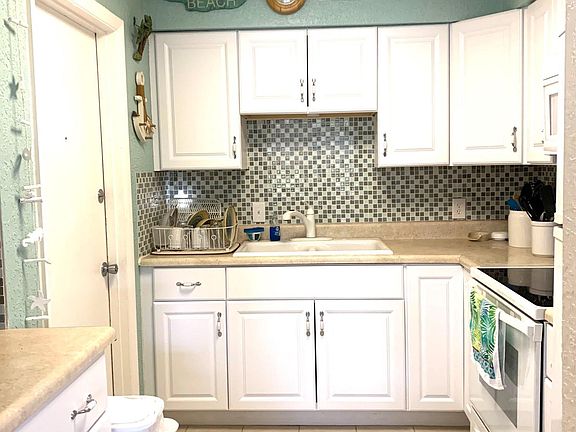 5th image of 8401 N Atlantic Ave APT H6
