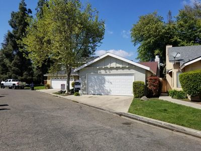 2402 E Parker Ct, Visalia, CA, 93292