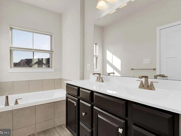 5940 Tomahawk St — Photo 26