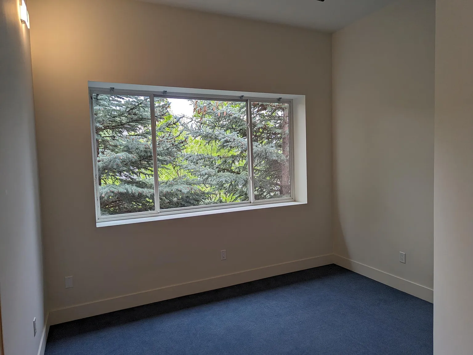 2 bed, 1.5 bath, 2500 sqft, $5,750 — Photo 2