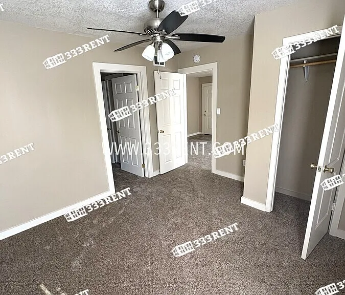 8916 Oak St — Photo 16