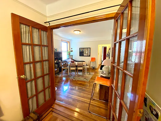 Rented by LRGNY Group, Inc. | media 22