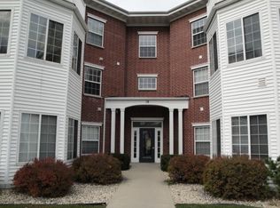 18 Kings Mill Cir UNIT 103, Madison, WI 53718