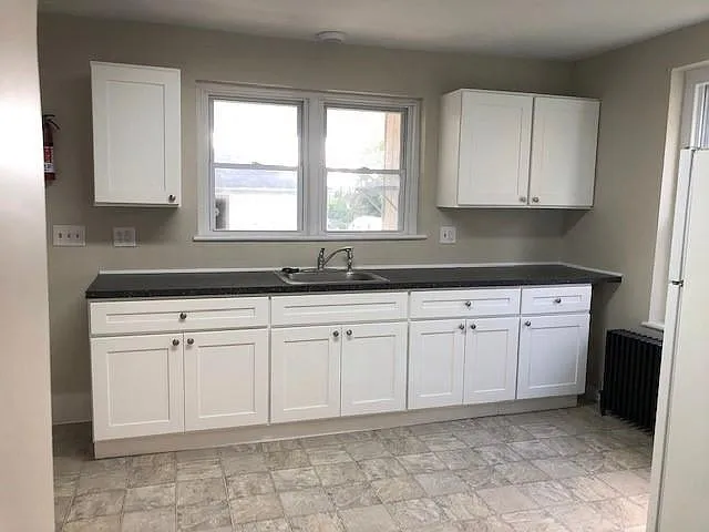 304 Main St #1 — Photo 4