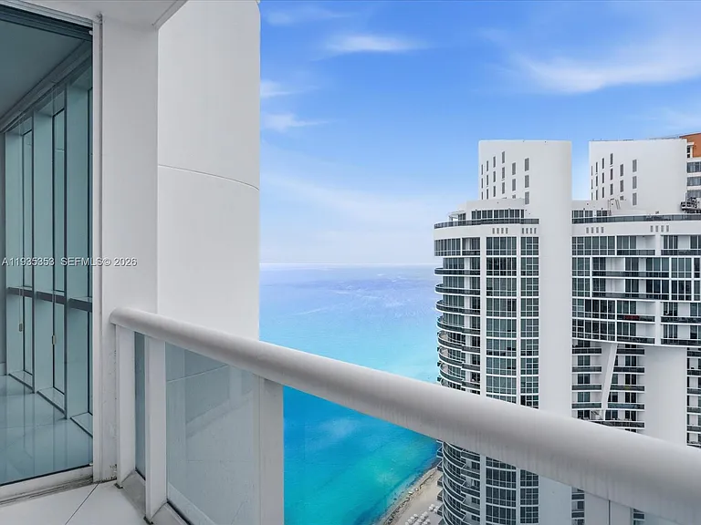 18201 Collins Ave #5508 — Photo 16