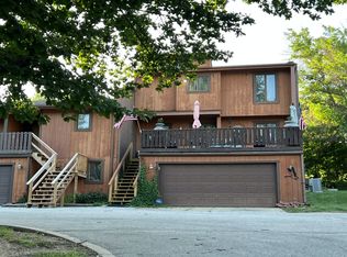7816 Read Plz, Omaha, NE 68122