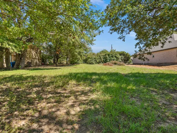 280 Autumn Wood Trl, Gun Barrel City, TX 75156