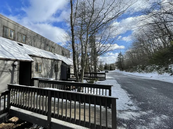 183 Upper Village Way, Tannersville, PA 18372