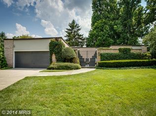 6100 Clearwood Rd, Bethesda, MD 20817