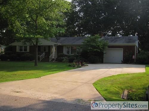 1st image of 108 Beechwood Dr
