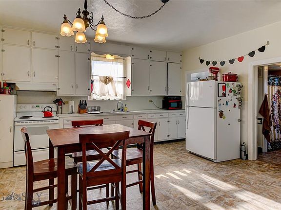 4th image of 109 N H St