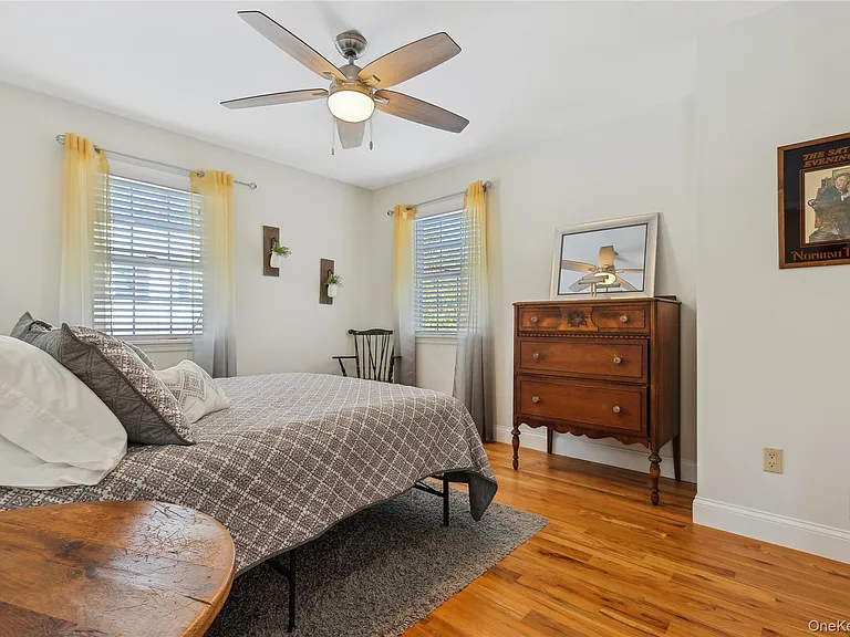 144 Manor Ln — Photo 16