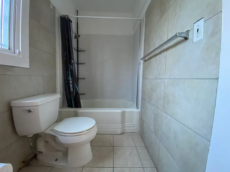 2123 Lincoln Ave — Photo 9