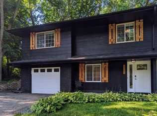 5462 Mallard Ln, Excelsior, MN 55331