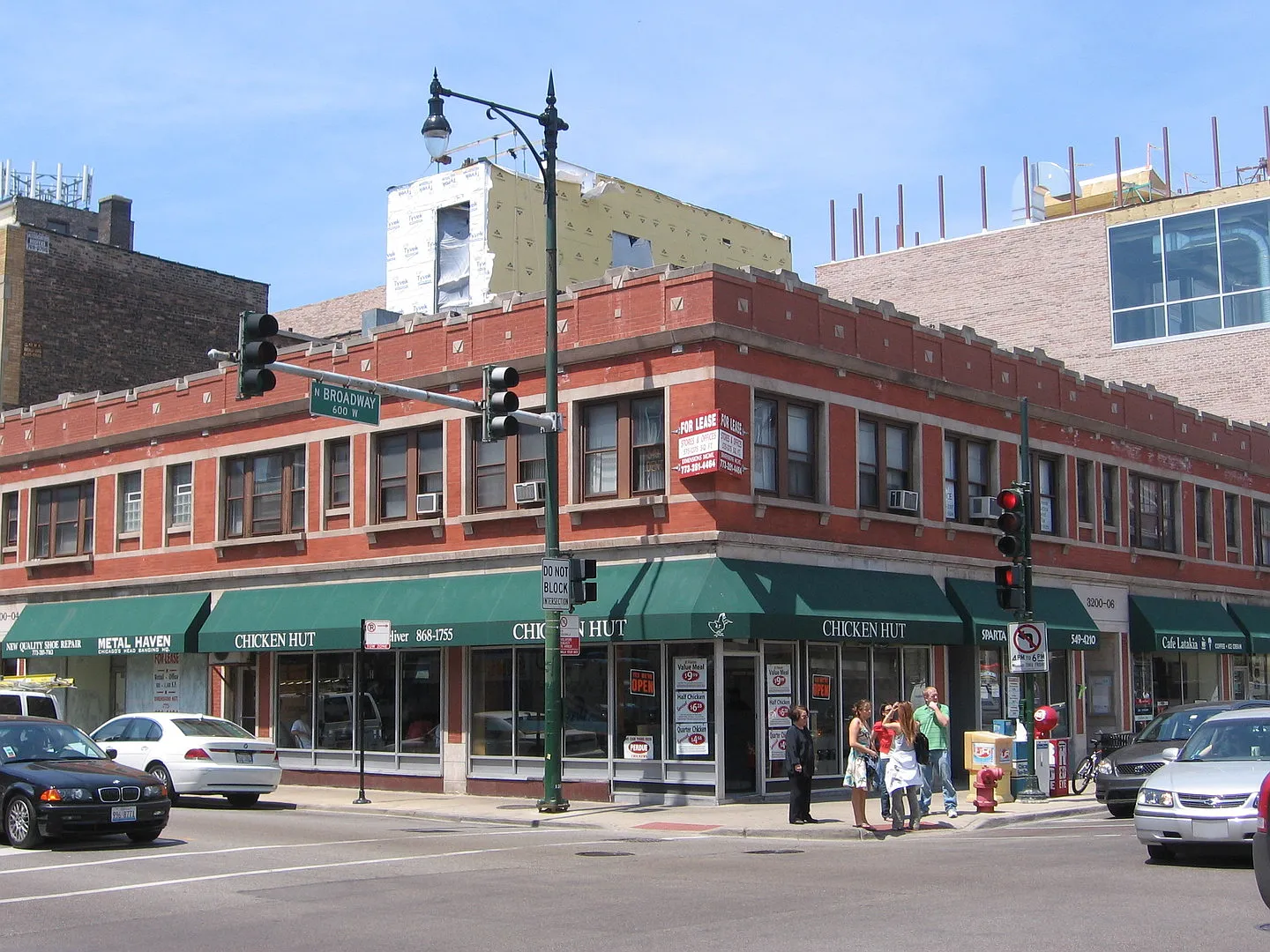 Broadway / Belmont — Photo 1